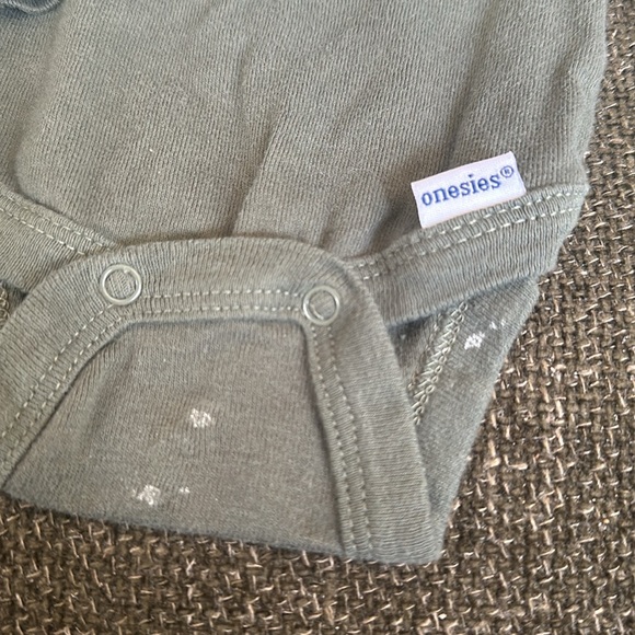 Gerber set of wildlife onesies. - Picture 5 of 7